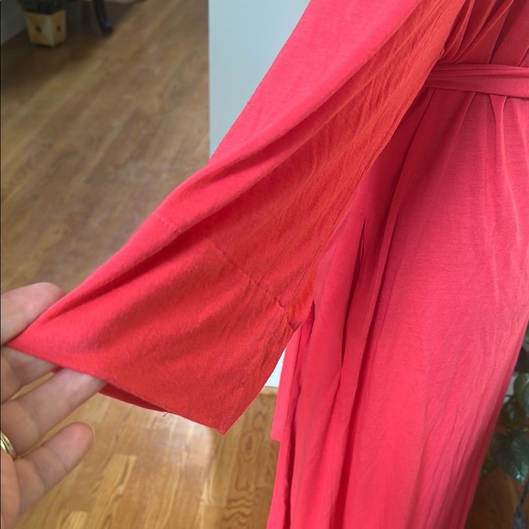 Natori Pink and Orange Wrap Robe with Tie Waist - Picture 4 of 11